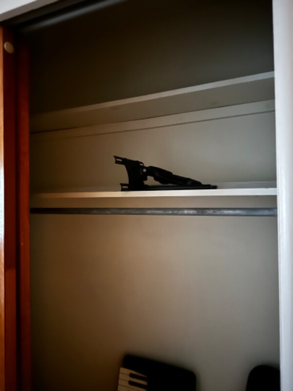 Building Photo - 2168 Meadowlawn Dr