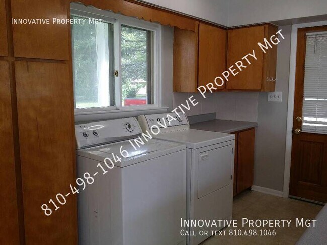 Building Photo - Spacious 4 bedroom , 1 1/2 bath home in Ga...
