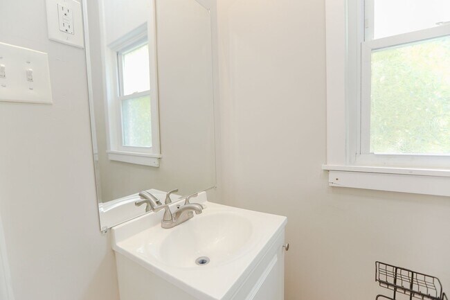 Building Photo - 3611 Granby St