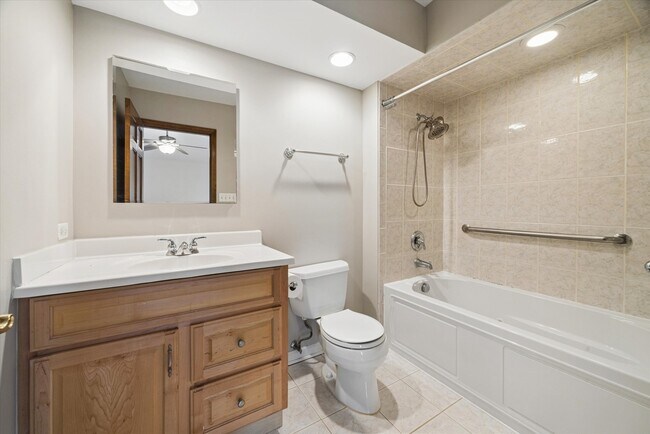 Building Photo - 5711 Fox Gate Ln