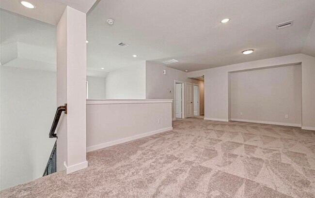 Building Photo - 607 Pecan Hickory Ct