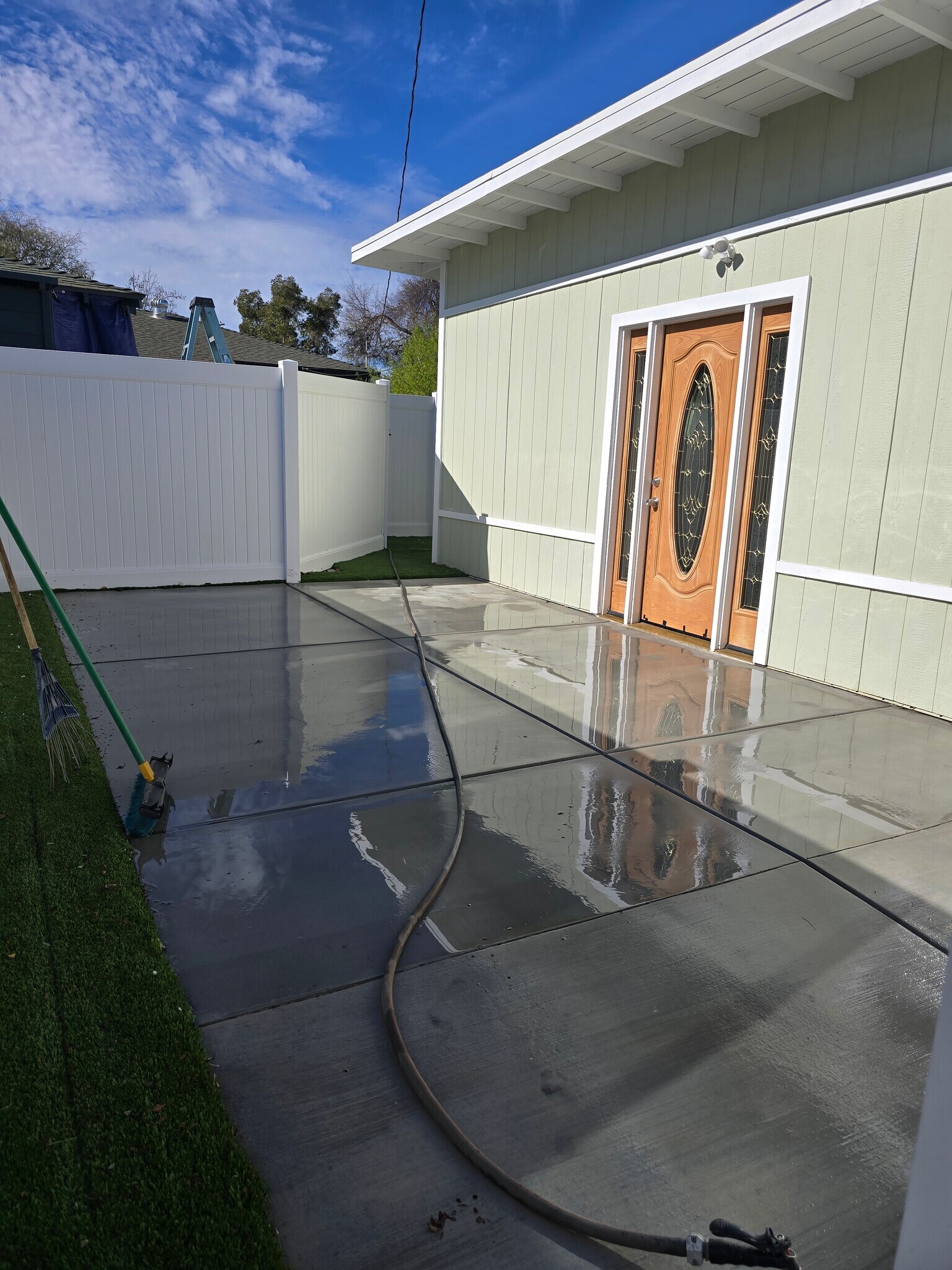 Building Photo - 3230 Cerritos Ave