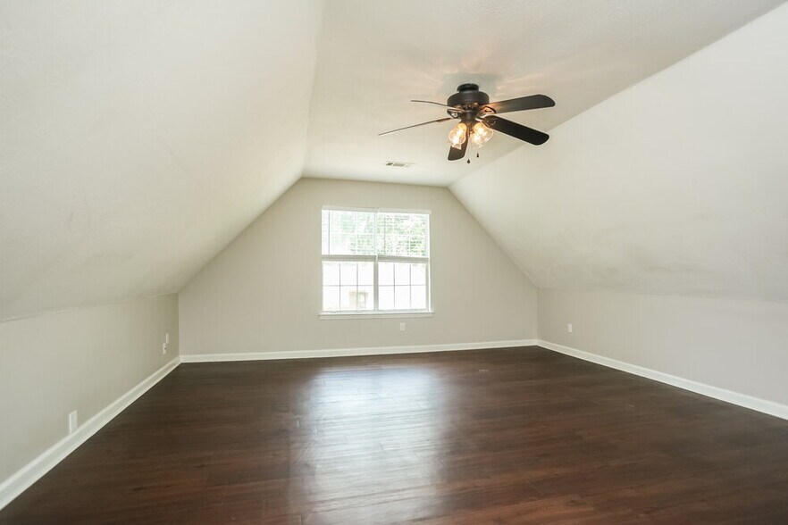 Building Photo - 1271 Breezy Gate Dr