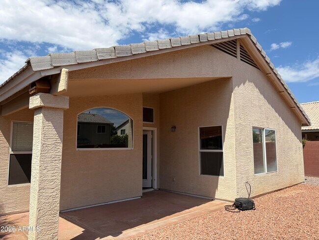 Building Photo - 7661 E Obispo Ave