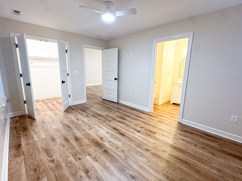 Building Photo - 134 N Clarendon Dr