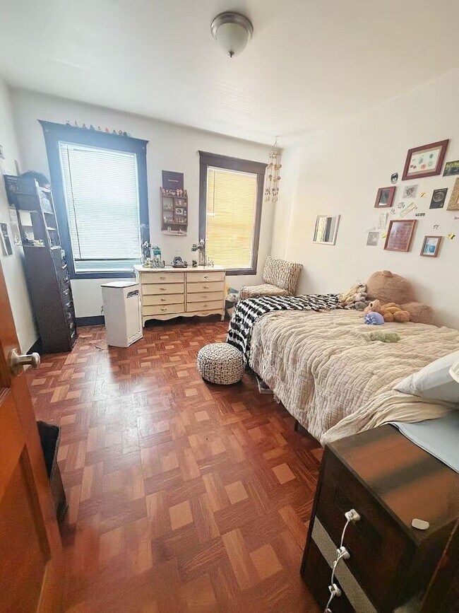 Building Photo - Spacious Unit in Allston