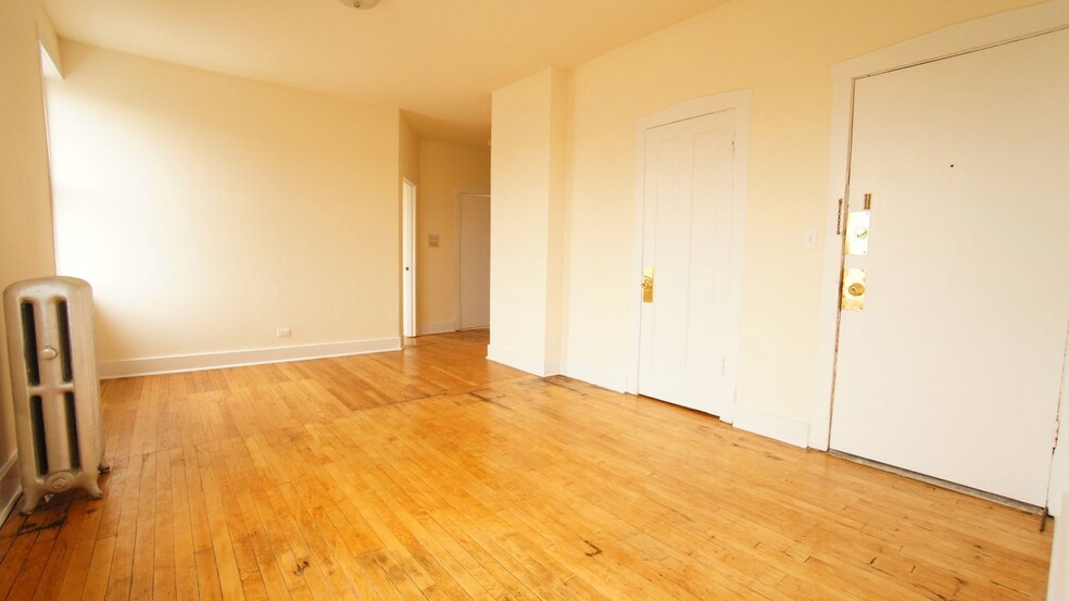 Building Photo - 1518 N Kedzie Ave