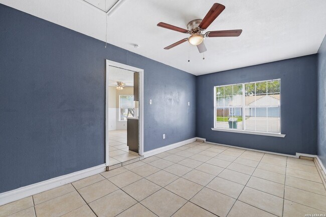 Building Photo - 6210 Valley Queen
