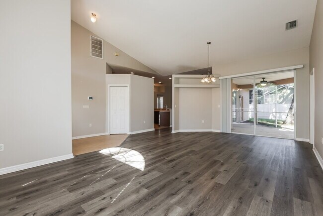 Building Photo - 5514 Foxtail Ct