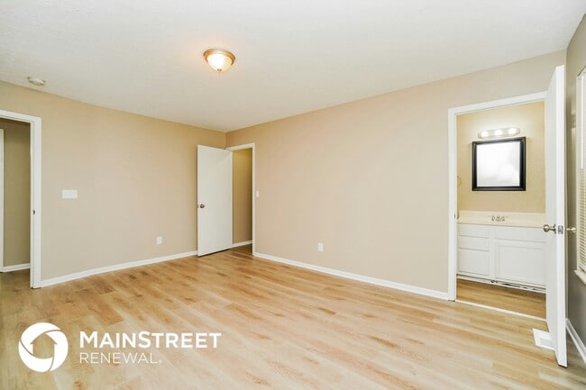 Building Photo - 1600 Tall Meadows Dr