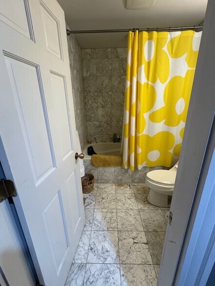 Building Photo - 331 Beacon St