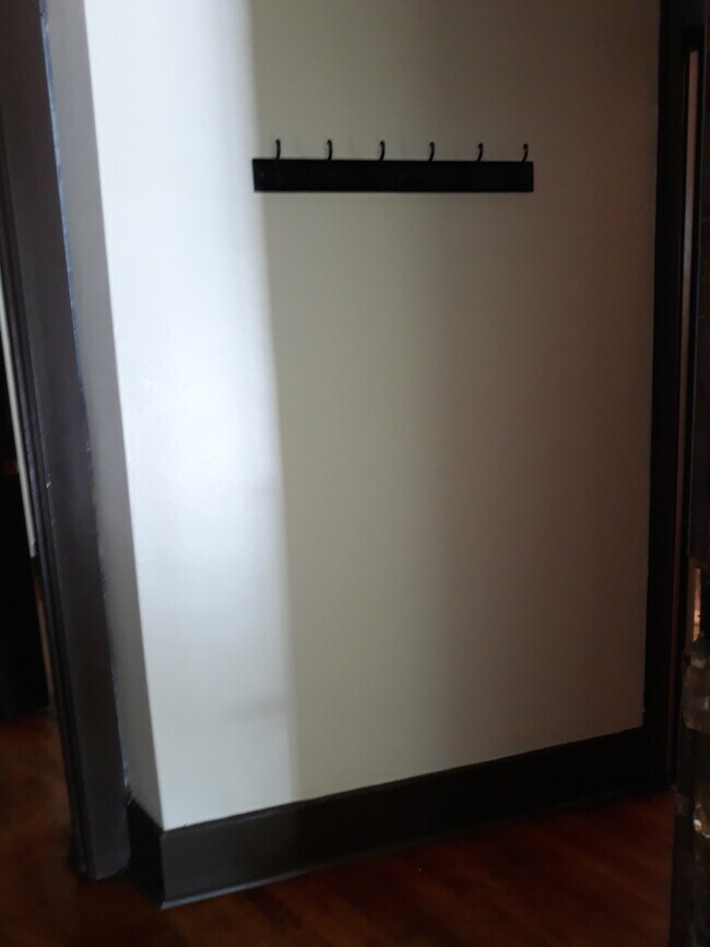 Building Photo - 265 Grand Ave