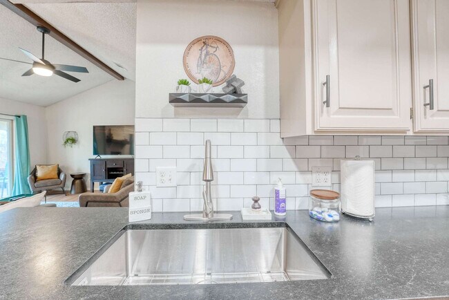 Building Photo - 3204 Cardinal Creek Cir