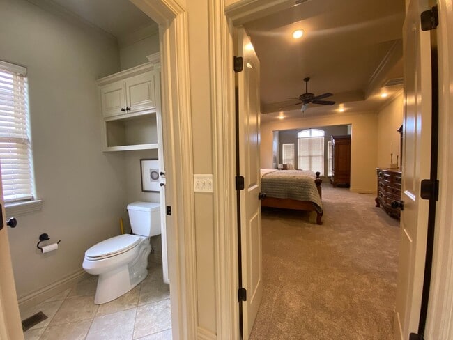 Building Photo - Broken Arrow Schools-Gated Community!