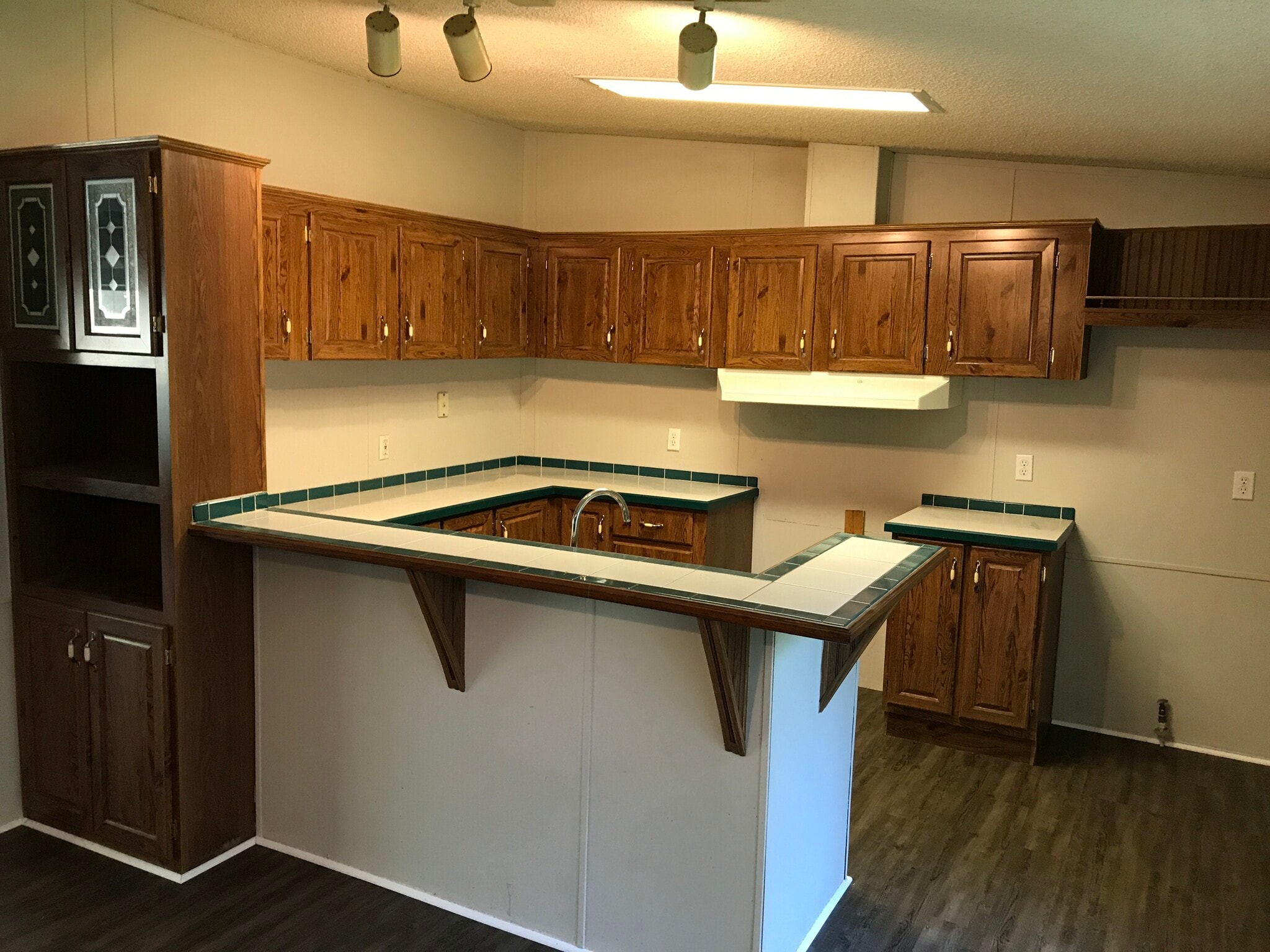 Building Photo - 105 Goshen Ct