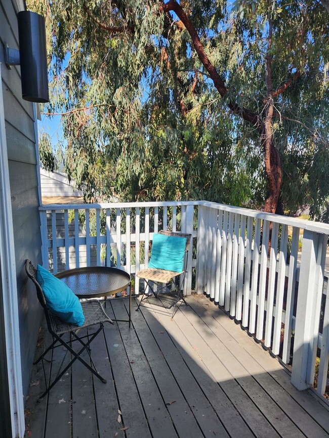 Building Photo - 4 bedroom, 2 bathroom home for rent off of Higuera Street