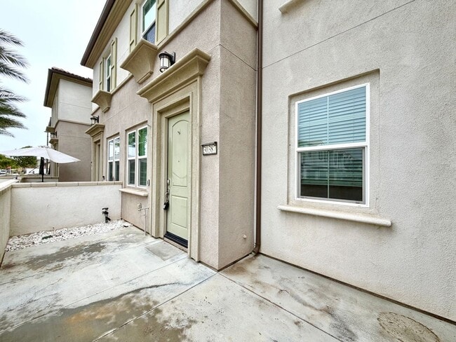 Building Photo - 2 bedroom 2.5 Bathroom Home with a LOFT located in the heart of Menifee!