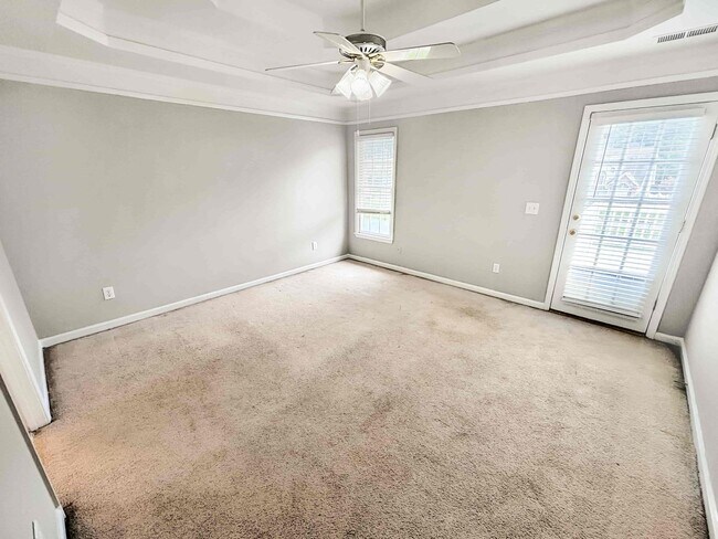 Building Photo - 2092 Drogheda Ln