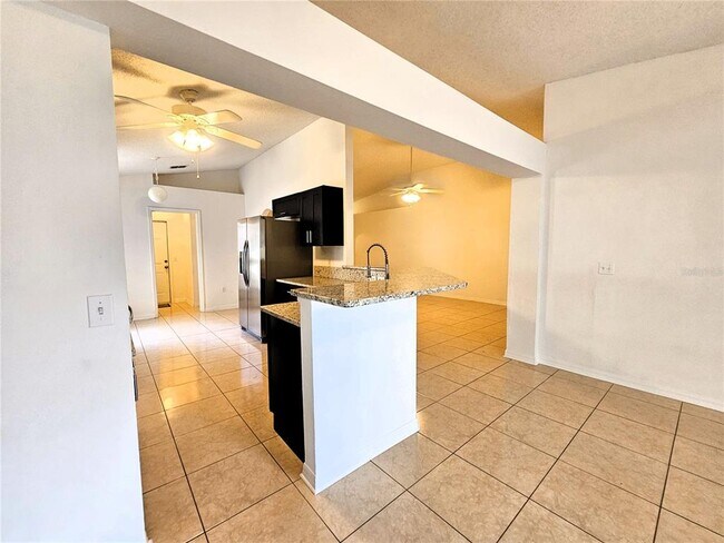Building Photo - 921 Bristle Cone Ct