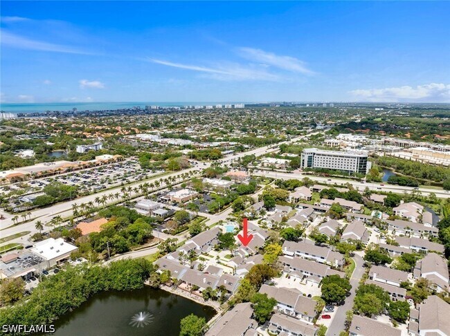 Building Photo - 879 Meadowland Dr