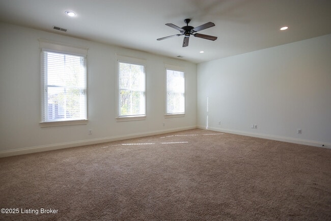 Building Photo - 10711 Impatiens St
