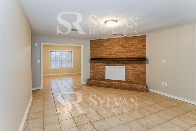 Building Photo - At Last, This Is What You Have Been Searching For!