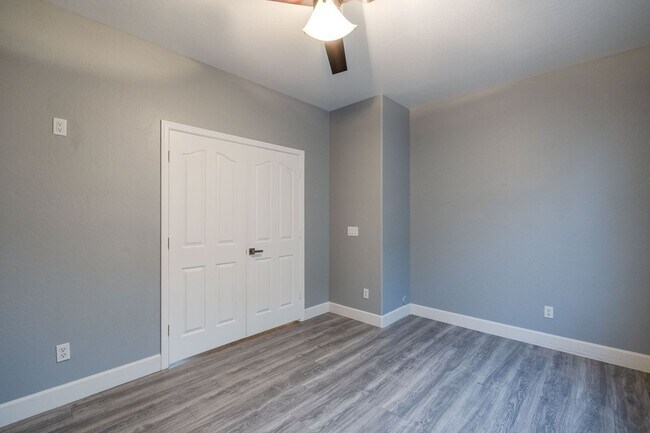 Building Photo - $3,500 For Lease Starting June 1, 2026 4 beds-2.5 Baths 2,421 Sq. Ft.  Amazing Gilbert 85298 Home...