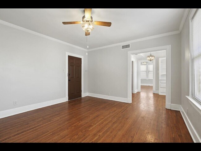 Building Photo - 6000 Velasco Ave