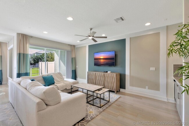 Building Photo - 11900 Cypress Key Way