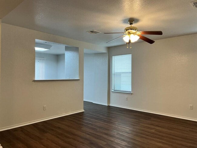 Building Photo - 2742 Perkins Pl