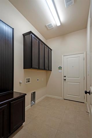 Building Photo - 10876 Leesa Dr