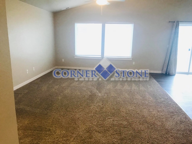 Building Photo - Great Meridian Home with Bonus Room!