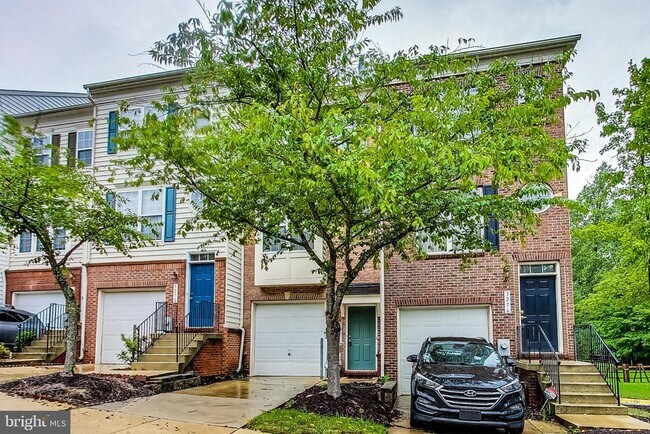 Building Photo - 3274 Amazon Ln