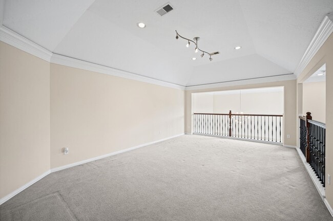 Building Photo - 2047 Palm Forest Ln