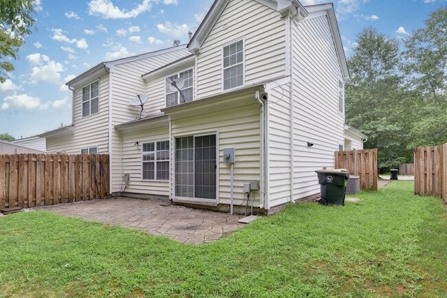 Building Photo - Spacious Duplex in Willow Lakes