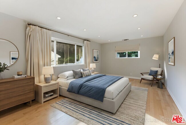 Building Photo - 1617 Roscomare Rd