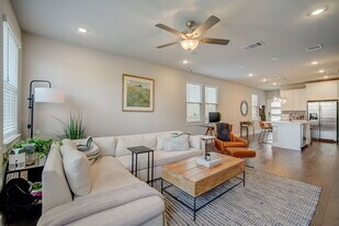 Building Photo - 5407 Jason Dr