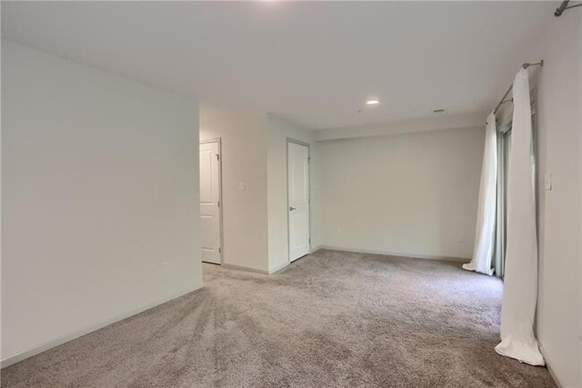 Building Photo - 126 Arbor Trail Dr