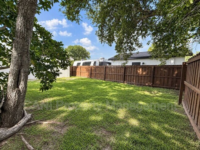 Building Photo - 2714 W Palmetto St