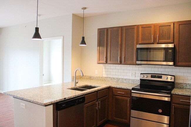 Building Photo - 3211 Redhawk St