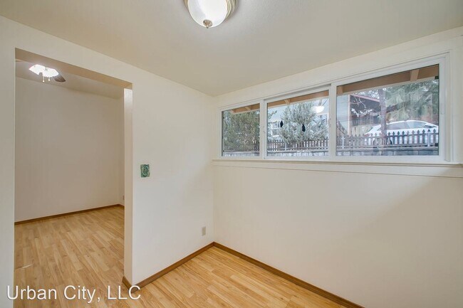 Building Photo - 2 br, 1 bath House - 1605 5th St.