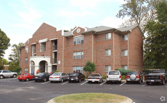 Building Photo - 170 Oakdale St