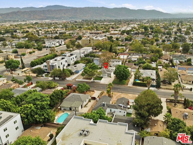 Building Photo - 6328 Camellia Ave