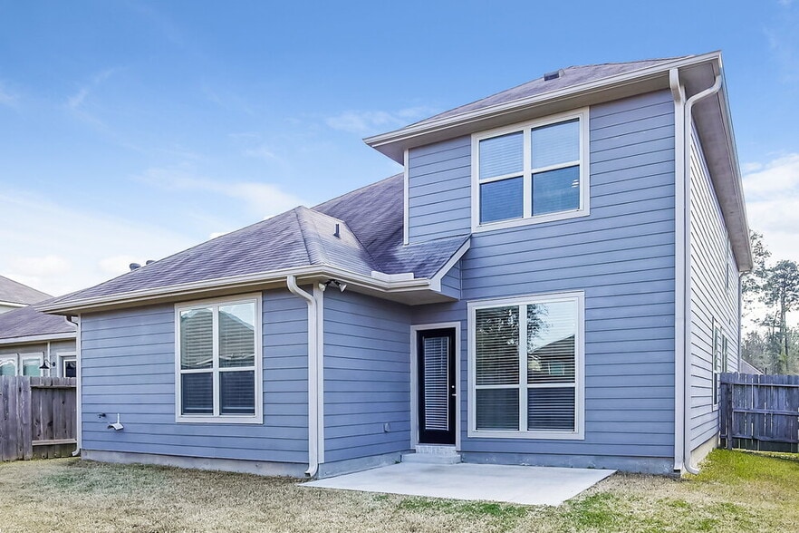 Building Photo - 1966 Briar Grove Dr