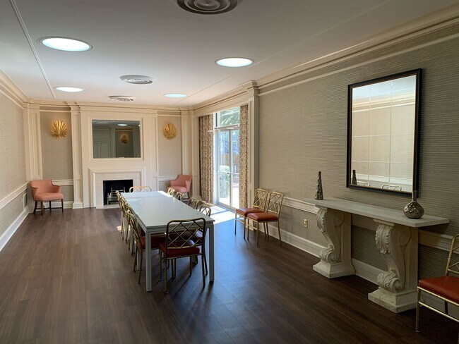 Building Photo - sp077