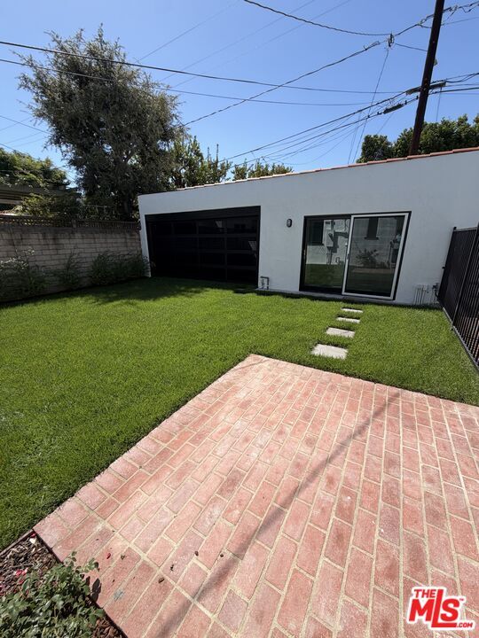 Building Photo - 313 S Peck Dr