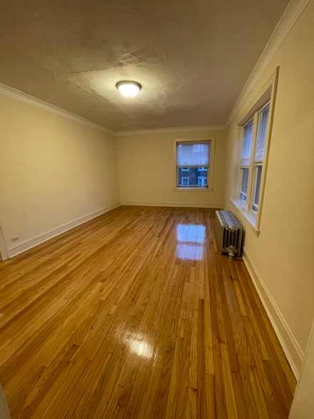 Building Photo - 3357 N Monticello Ave