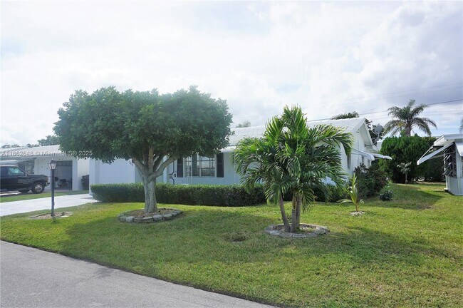 Building Photo - 708 SW 24th St