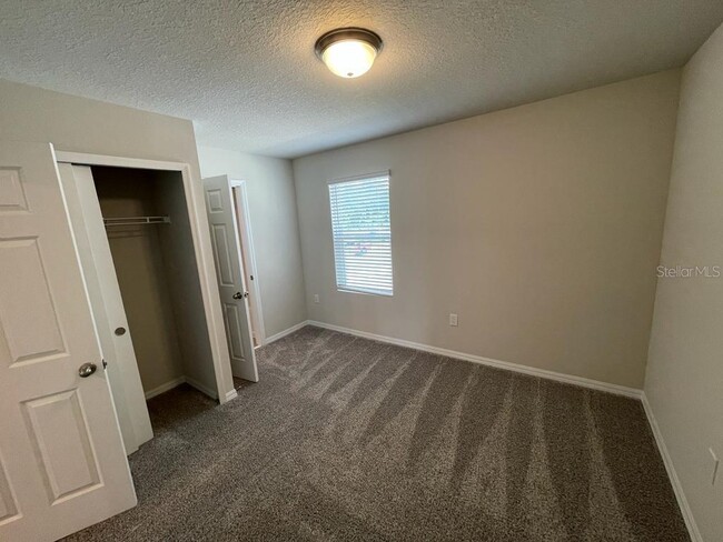 Building Photo - 407 Legacy Lp