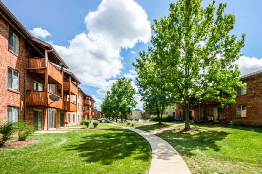 Waterford Square 650700 Waterford Dr Florissant MO 63033 Apartment